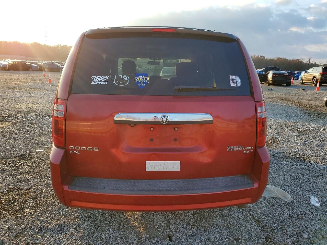 2010 DODGE GRAND CARAVAN SXT photo 6