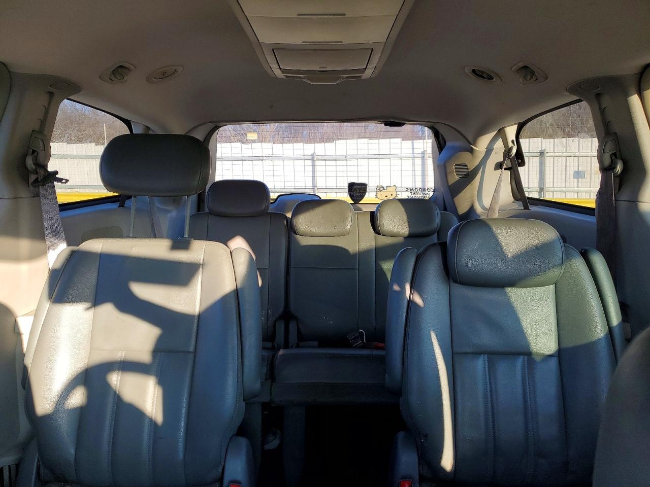 2010 DODGE GRAND CARAVAN SXT photo 10