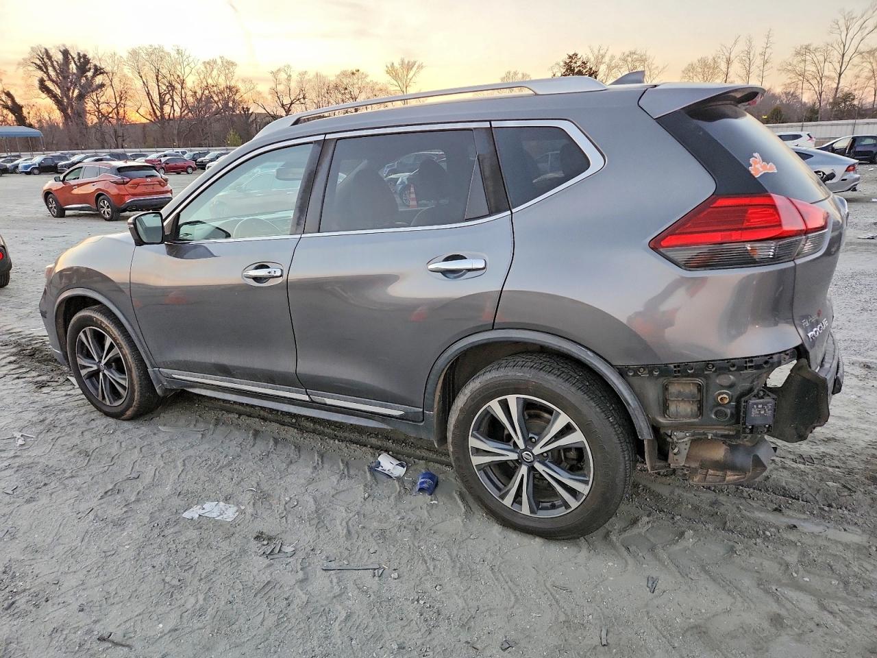 2017 NISSAN ROGUE S photo 4