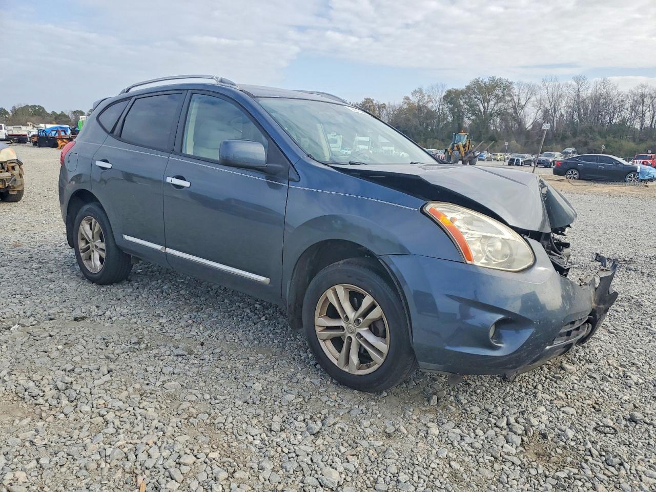 2013 NISSAN ROGUE S photo 4