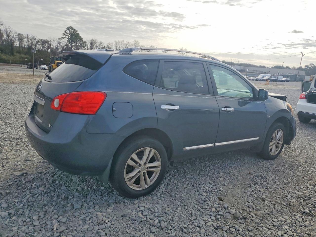 2013 NISSAN ROGUE S photo 3