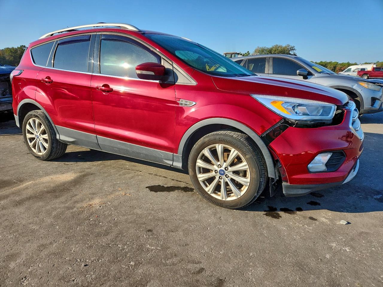 2017 FORD ESCAPE TITANIUM photo 4