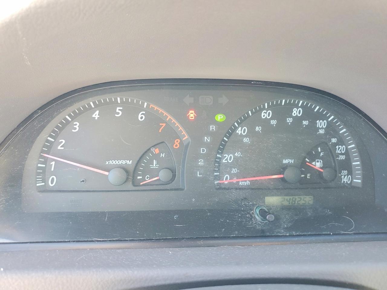 2004 TOYOTA CAMRY LE photo 9