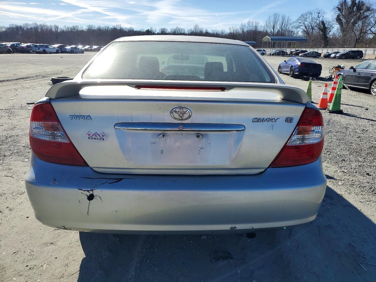2004 TOYOTA CAMRY LE photo 6