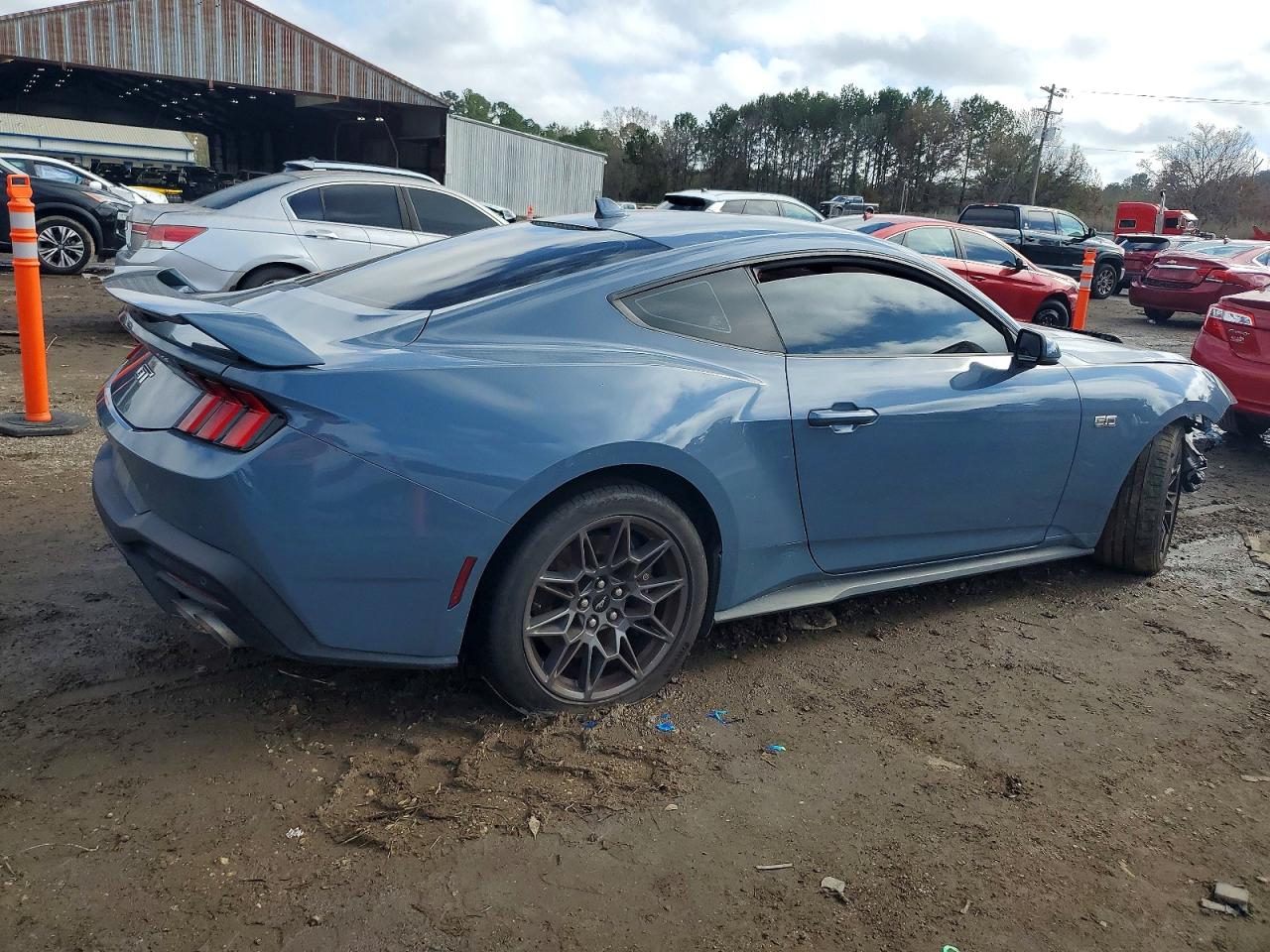 2024 FORD MUSTANG GT photo 3