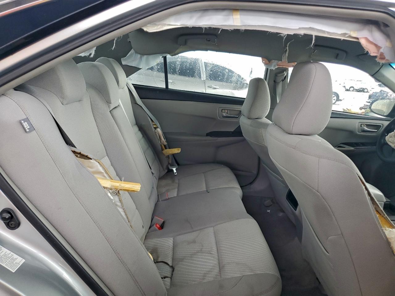 2016 TOYOTA CAMRY LE photo 19