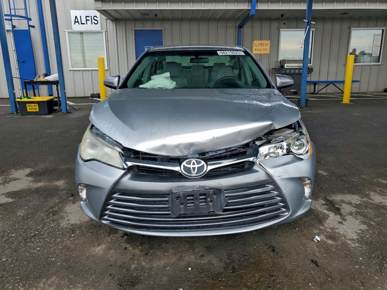 2016 TOYOTA CAMRY LE photo 9