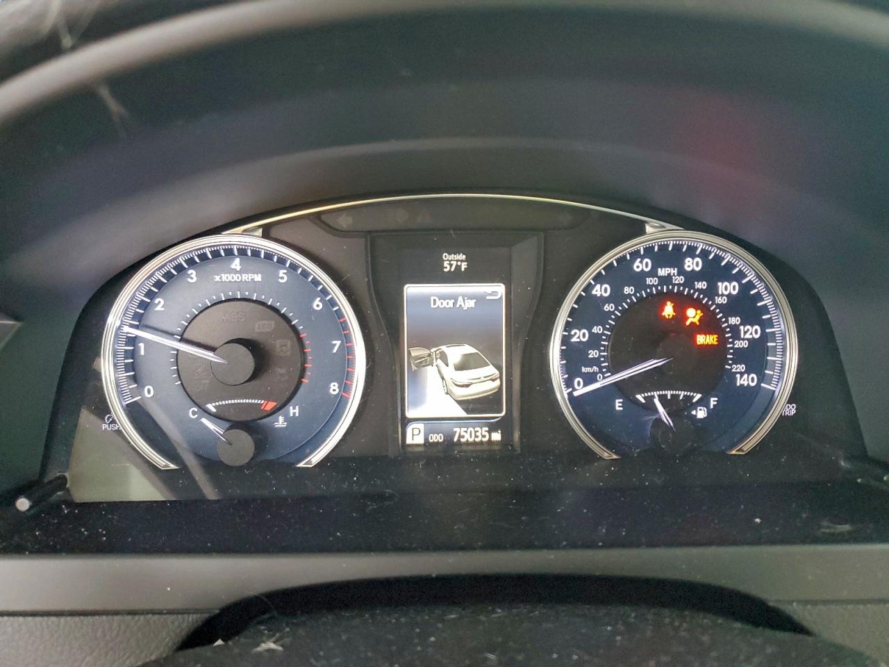 2016 TOYOTA CAMRY LE photo 17