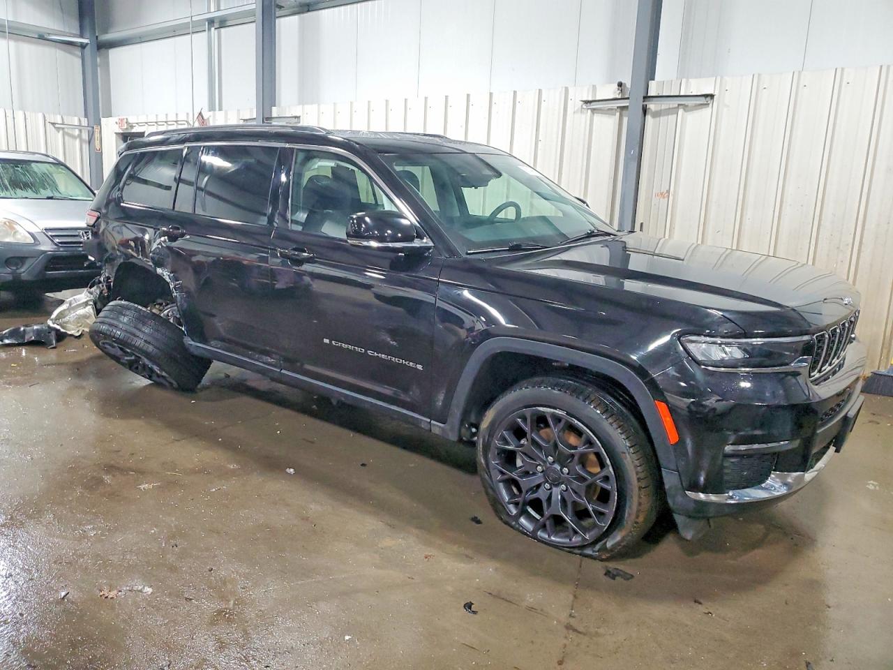 2023 JEEP GRAND CHEROKEE L LIMITED photo 4
