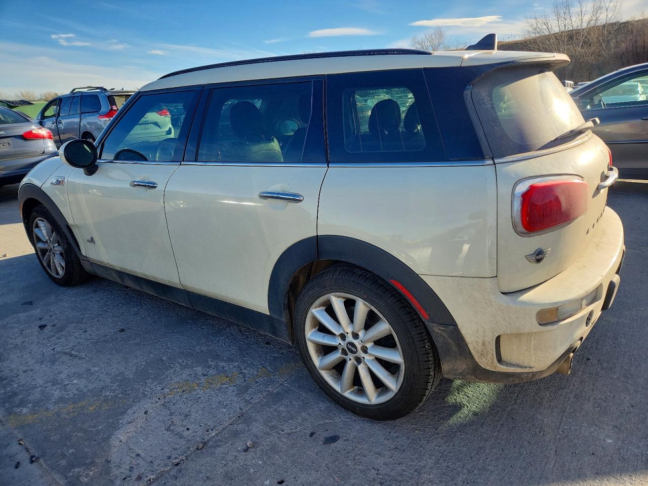 2017 MINI COOPER S CLUBMAN ALL4 photo 2