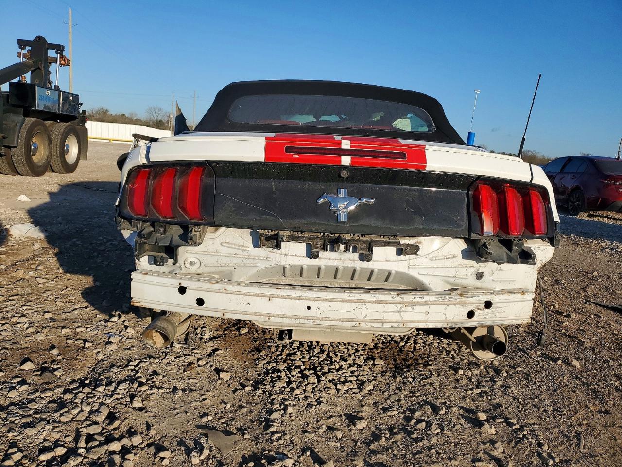 2015 FORD MUSTANG photo 11