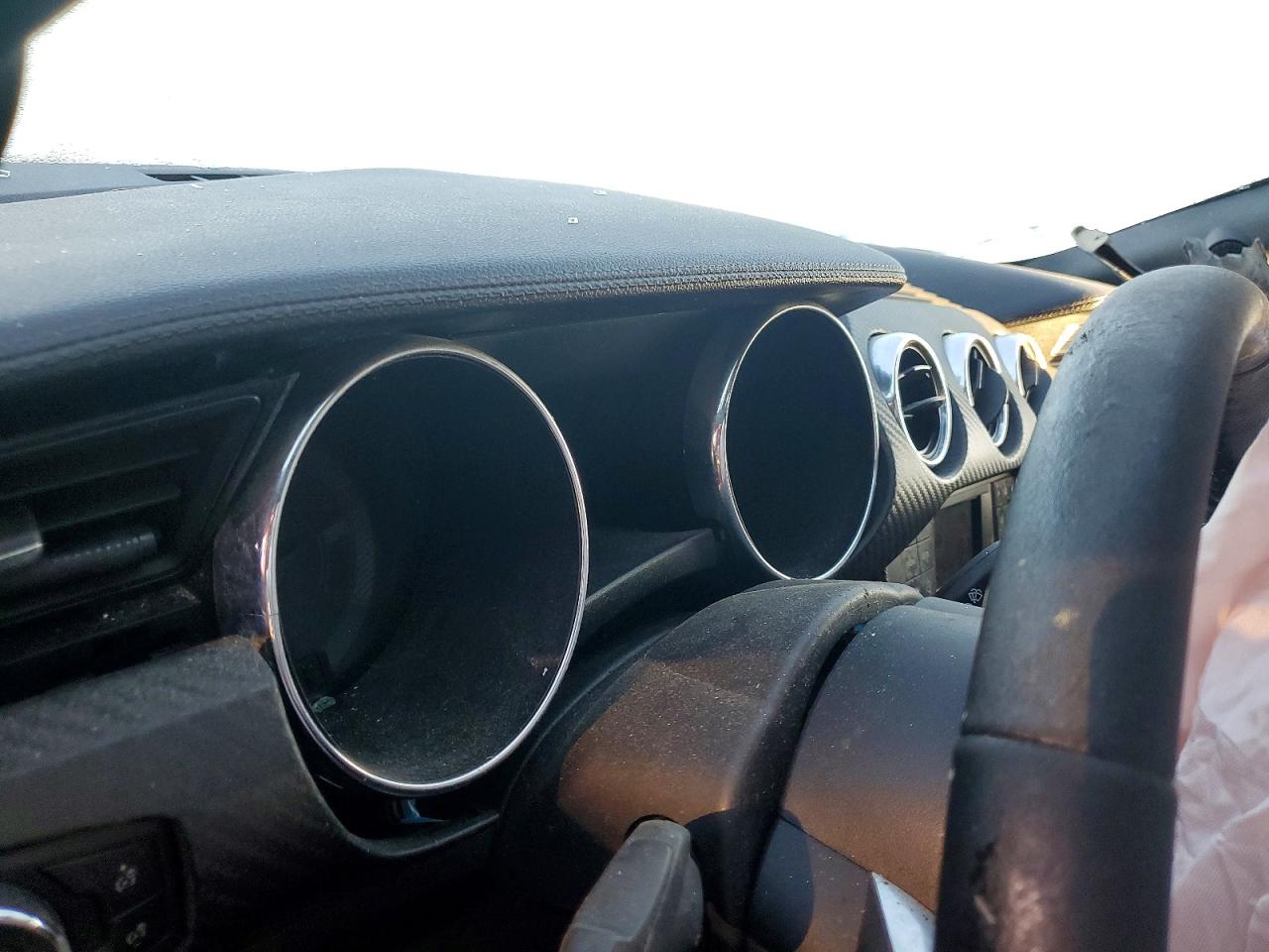 2015 FORD MUSTANG photo 17