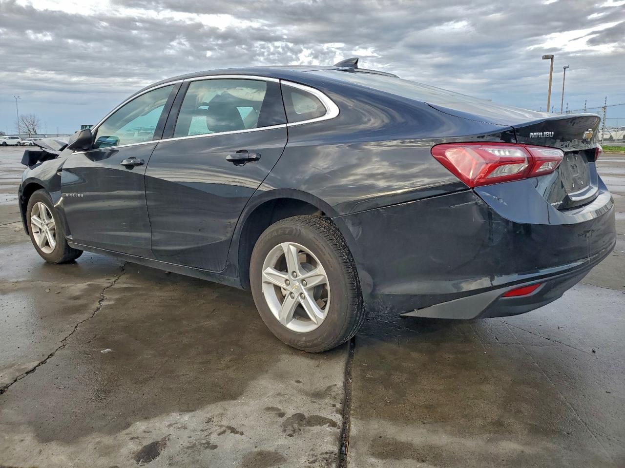 2022 CHEVROLET MALIBU LT photo 2