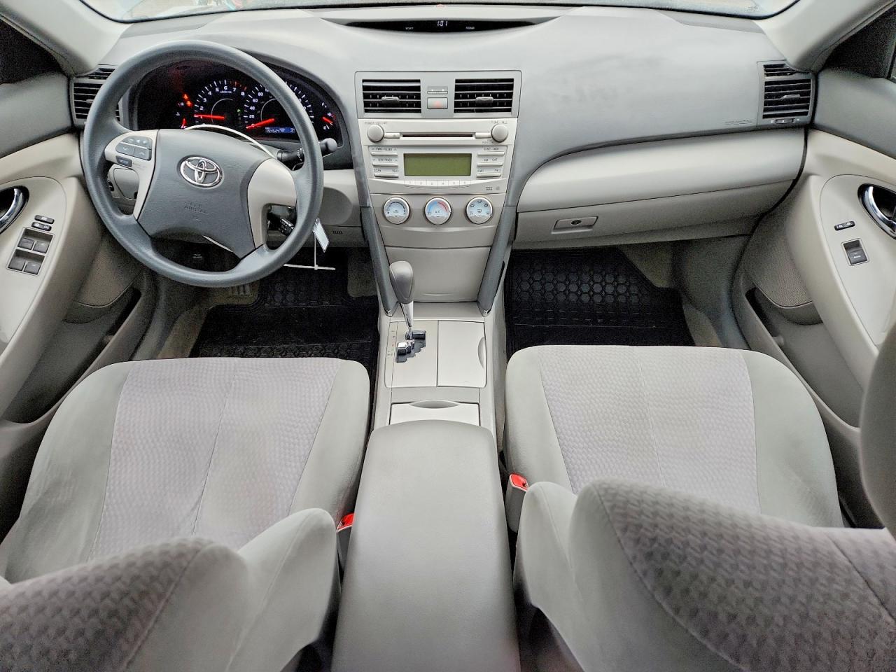 2010 TOYOTA CAMRY BASE photo 15