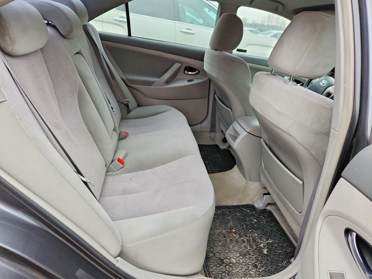 2010 TOYOTA CAMRY BASE photo 19