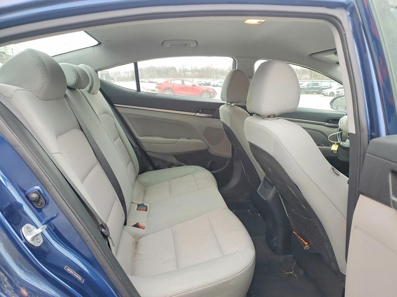 2017 HYUNDAI ELANTRA SE photo 10