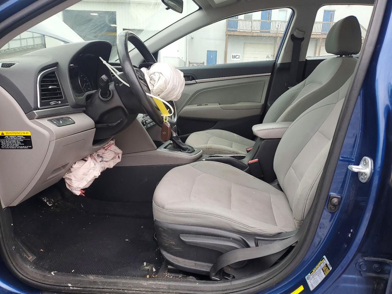 2017 HYUNDAI ELANTRA SE photo 7