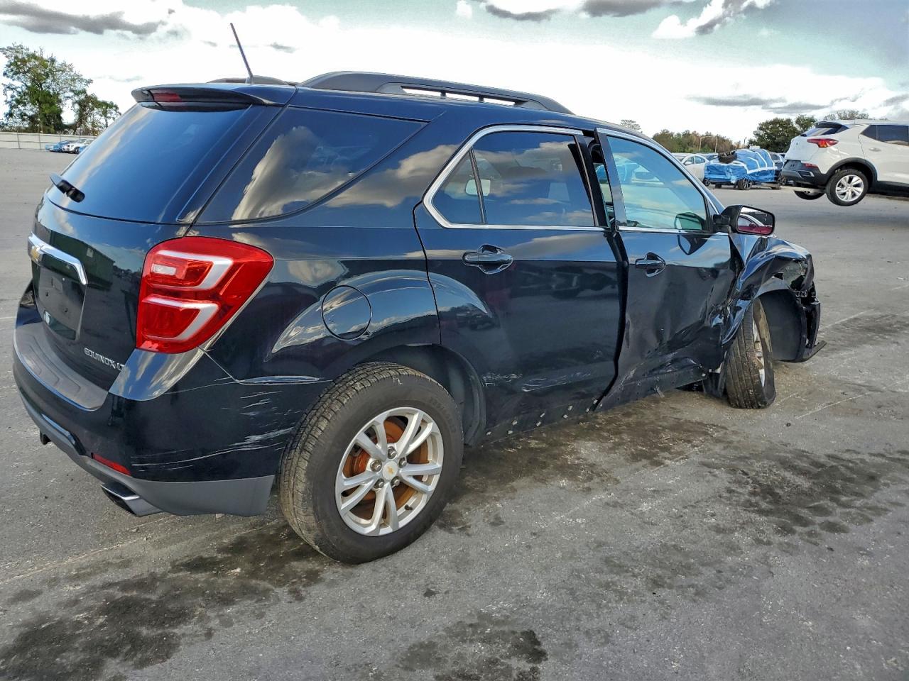 2016 CHEVROLET EQUINOX LT photo 3