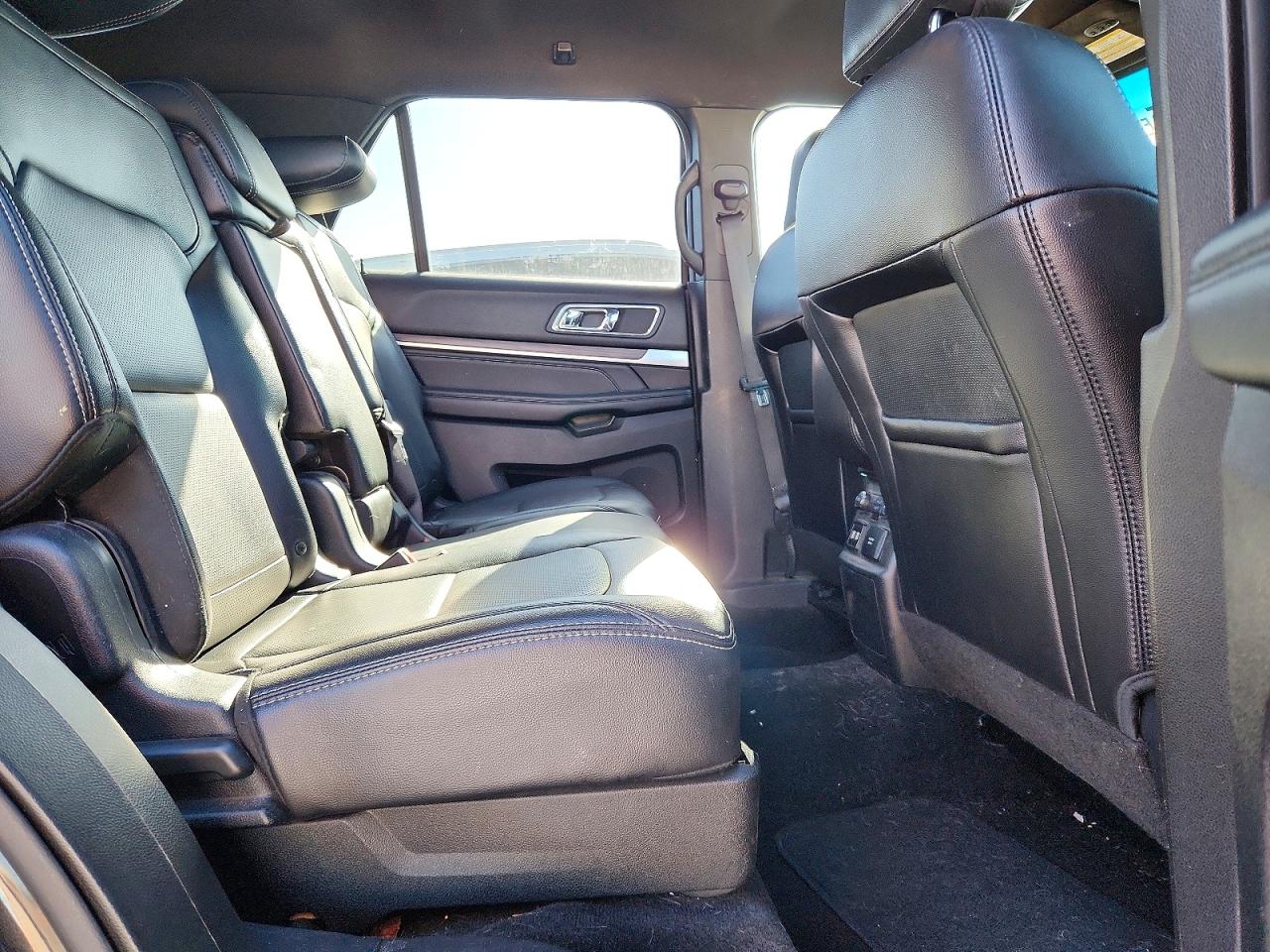 2017 FORD EXPLORER LIMITED photo 10
