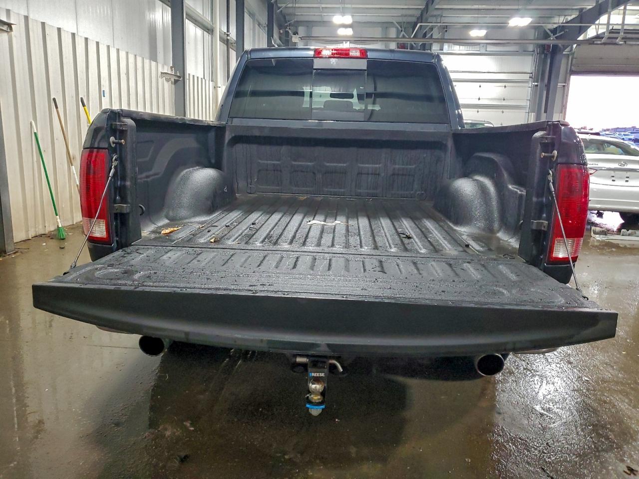 2014 RAM 1500 SLT photo 6