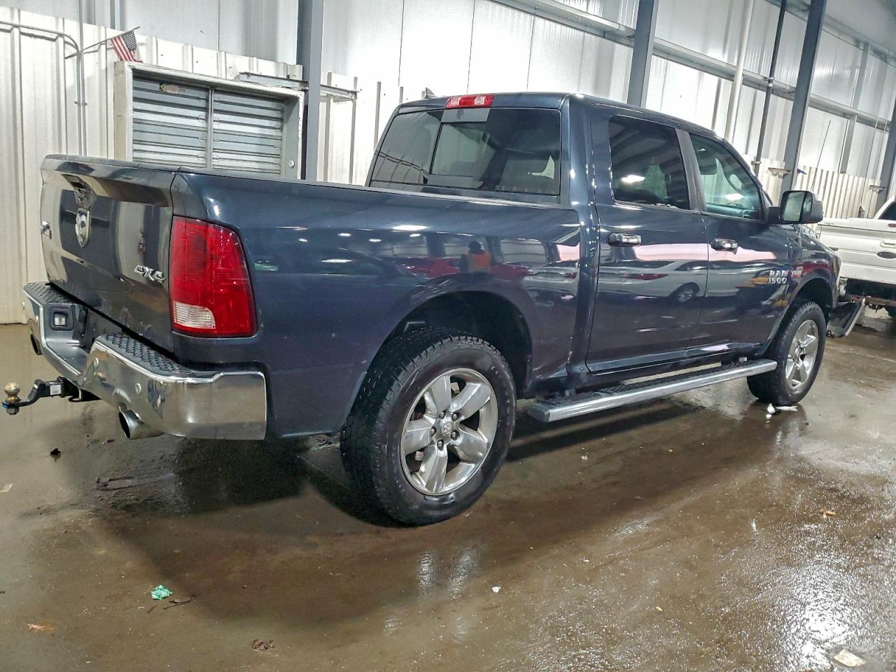 2014 RAM 1500 SLT photo 3