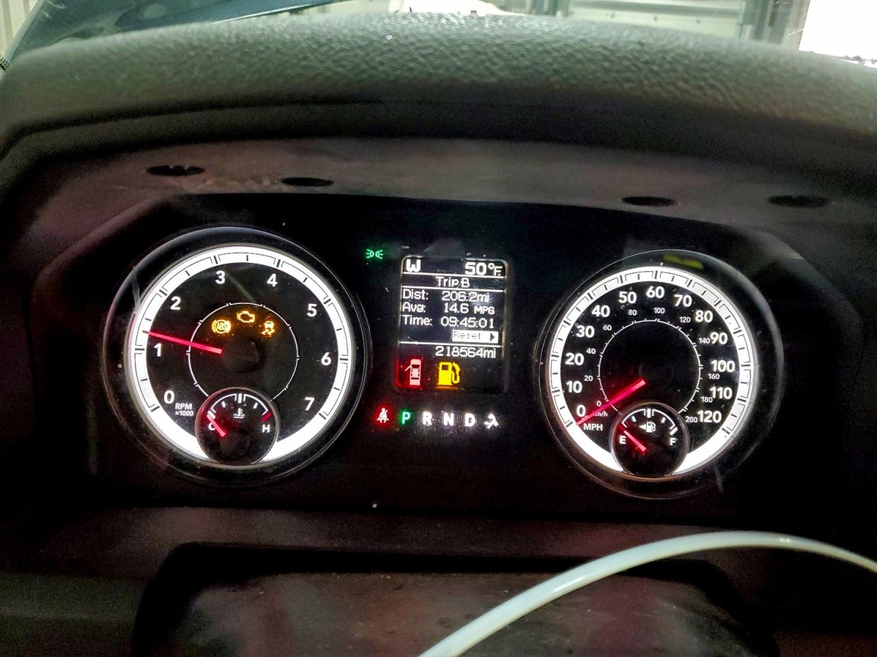 2014 RAM 1500 SLT photo 9