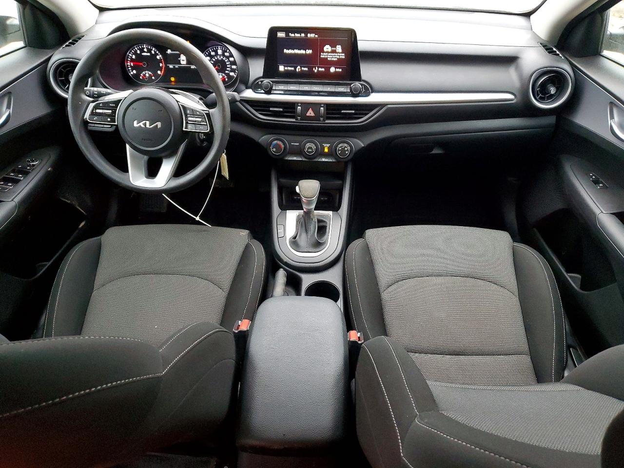 2023 KIA FORTE LX photo 8
