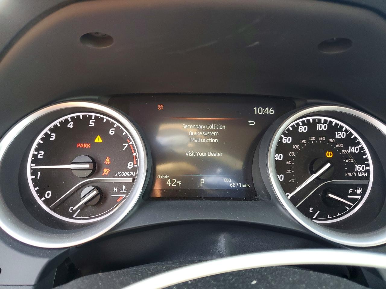 2024 TOYOTA CAMRY LE photo 9