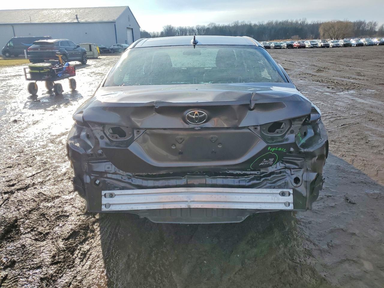 2024 TOYOTA CAMRY LE photo 6