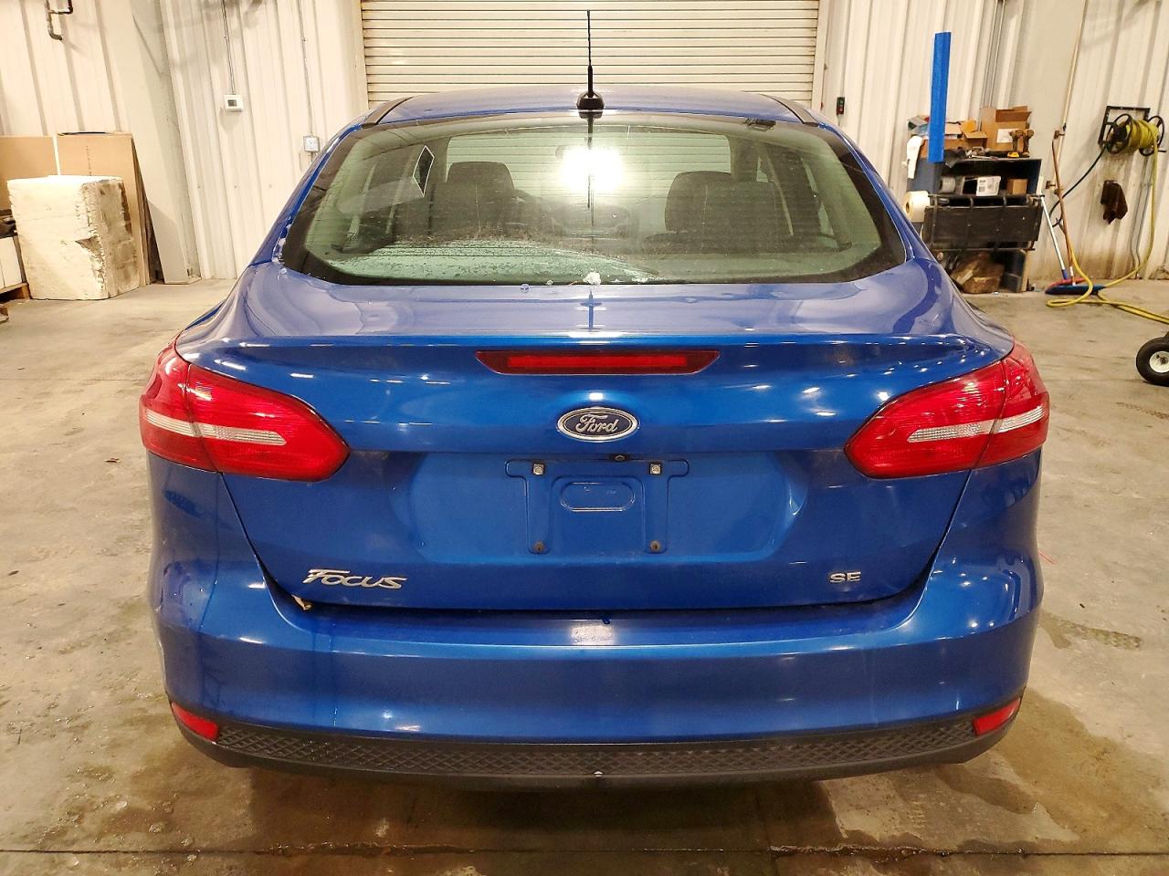 2018 FORD FOCUS SE photo 6