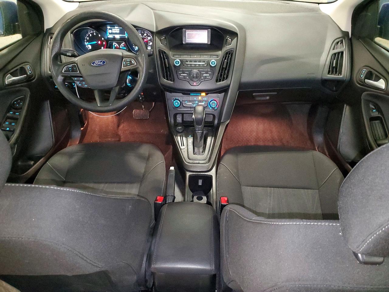 2018 FORD FOCUS SE photo 8