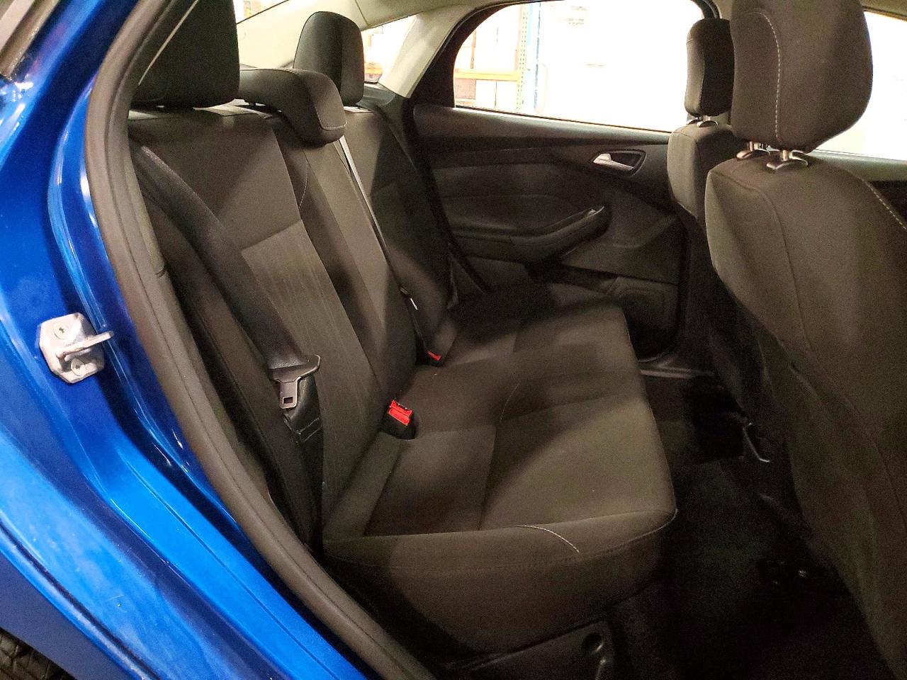 2018 FORD FOCUS SE photo 10