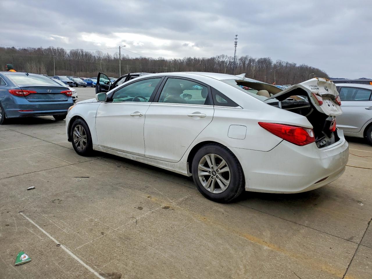 2013 HYUNDAI SONATA GLS photo 2