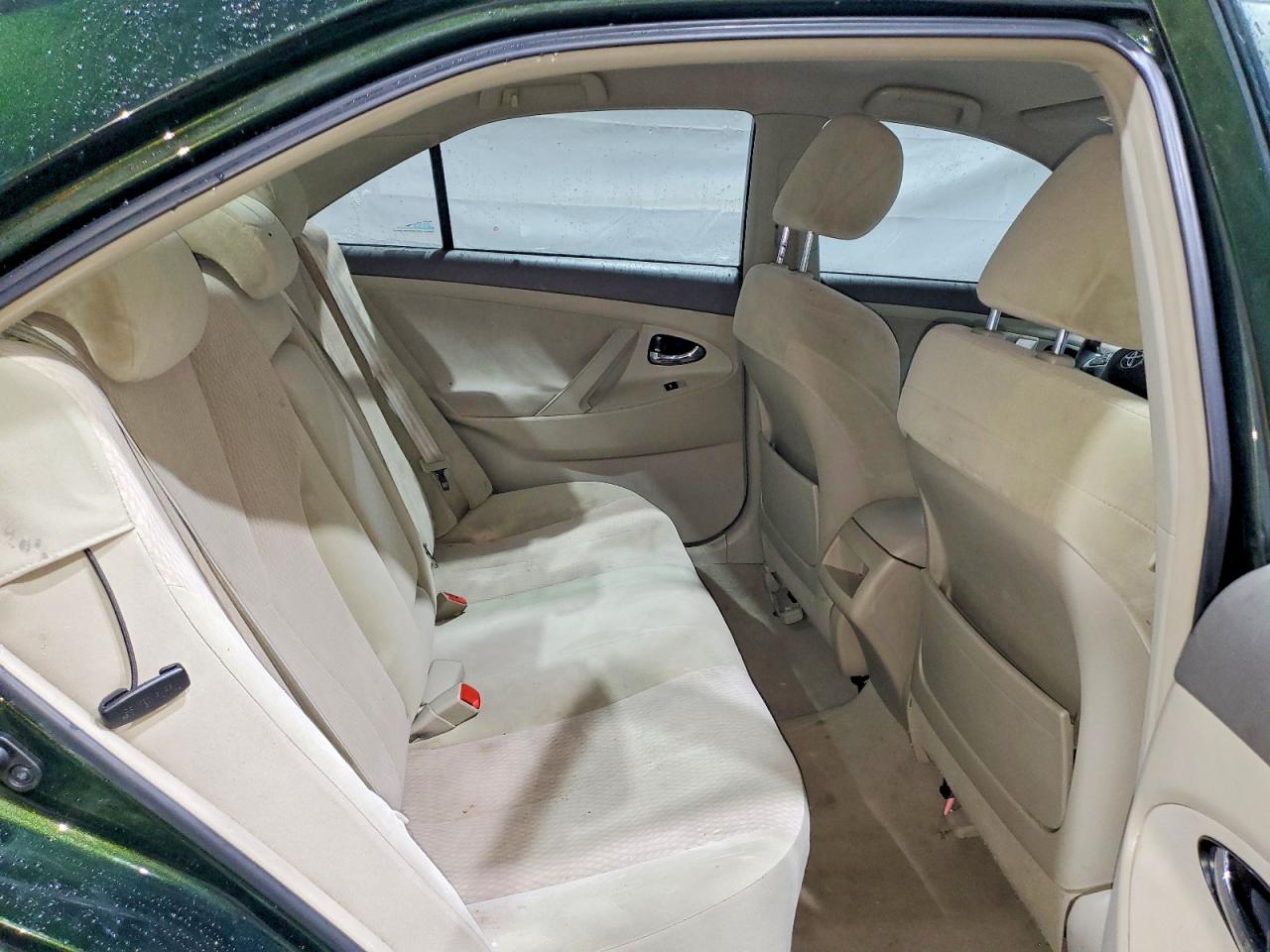2010 TOYOTA CAMRY BASE photo 10