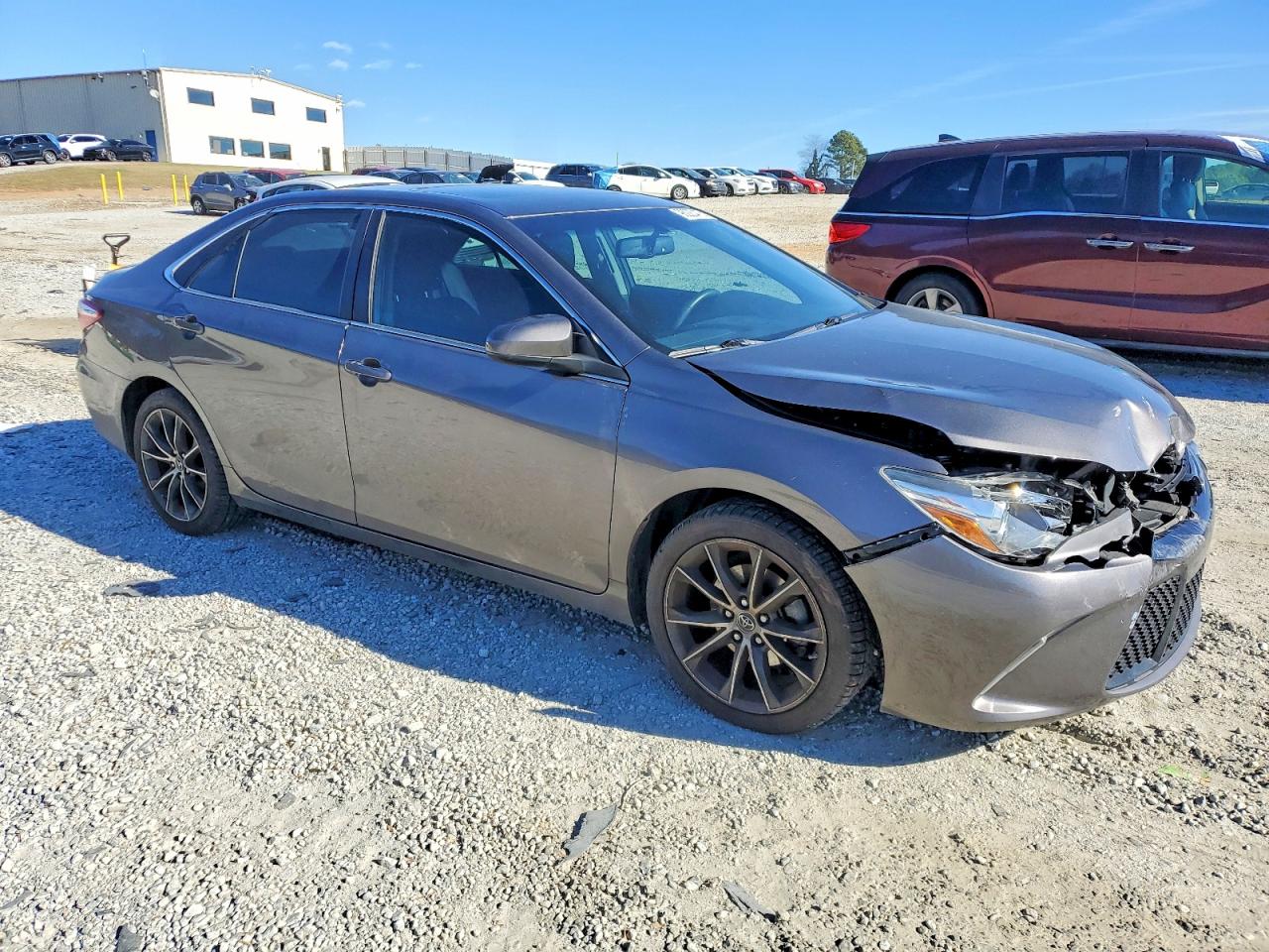 2015 TOYOTA CAMRY LE photo 7
