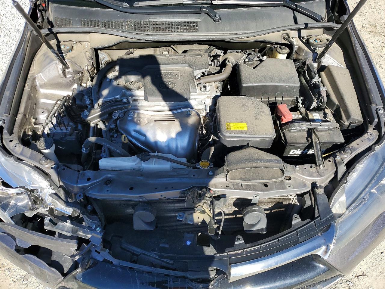 2015 TOYOTA CAMRY LE photo 21