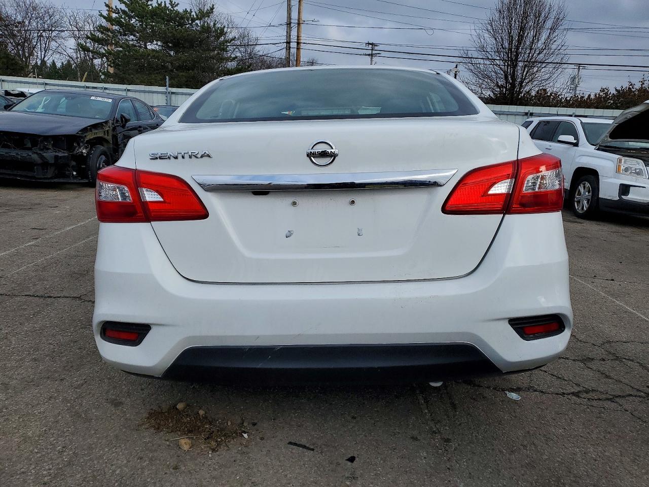 2019 NISSAN SENTRA S photo 6