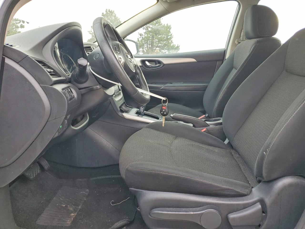 2019 NISSAN SENTRA S photo 7