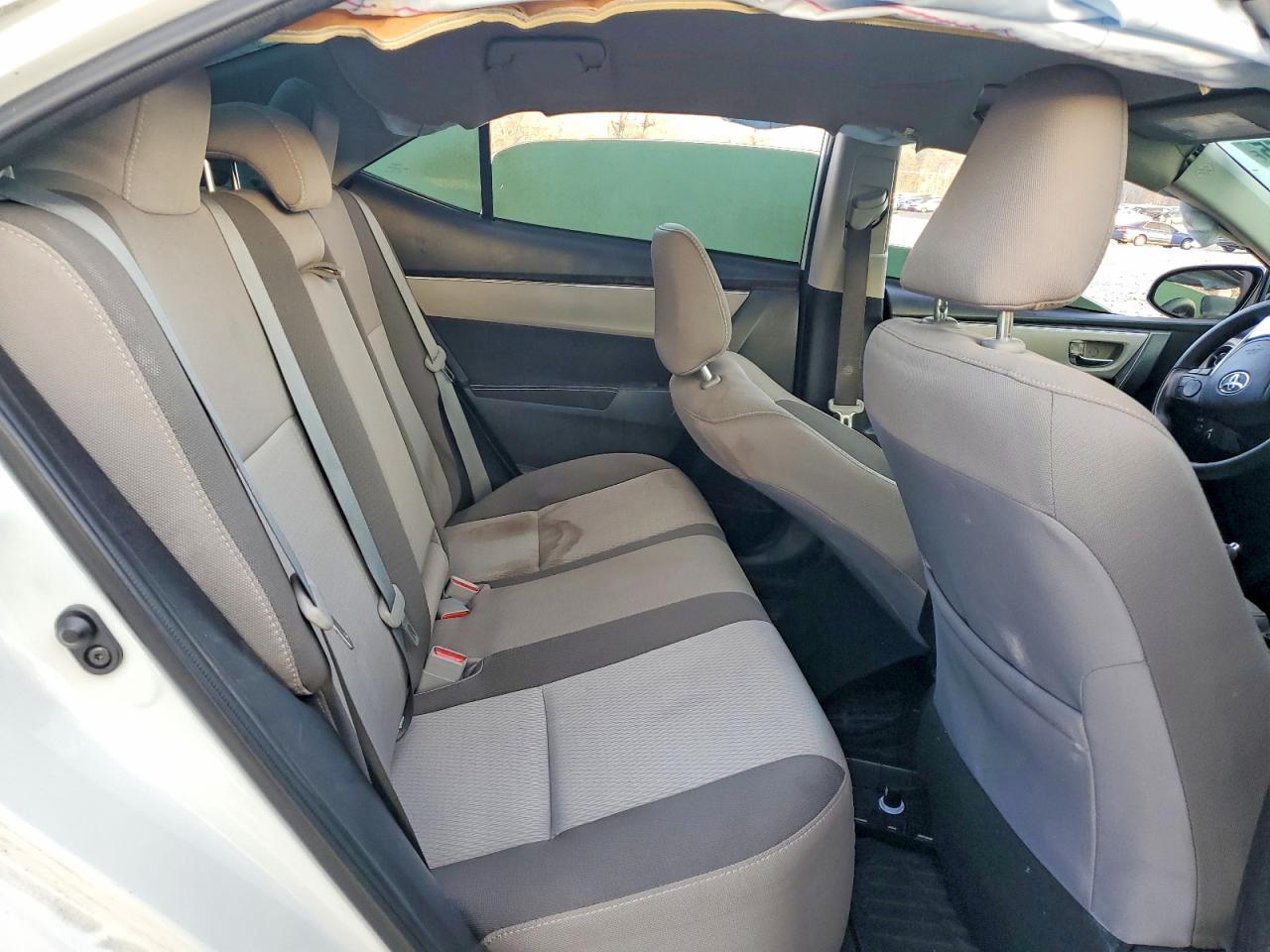 2017 TOYOTA COROLLA L photo 10