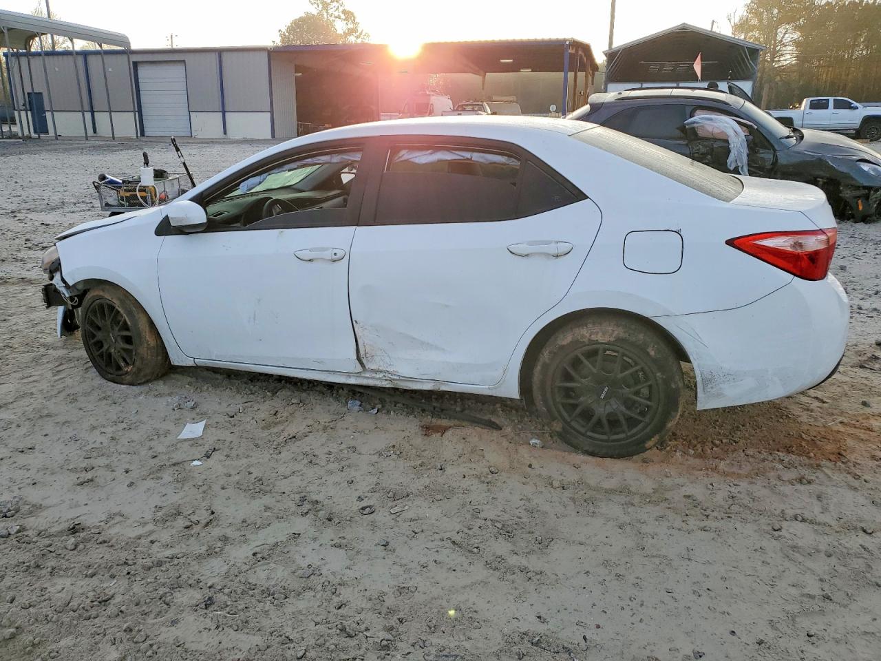 2017 TOYOTA COROLLA L photo 2