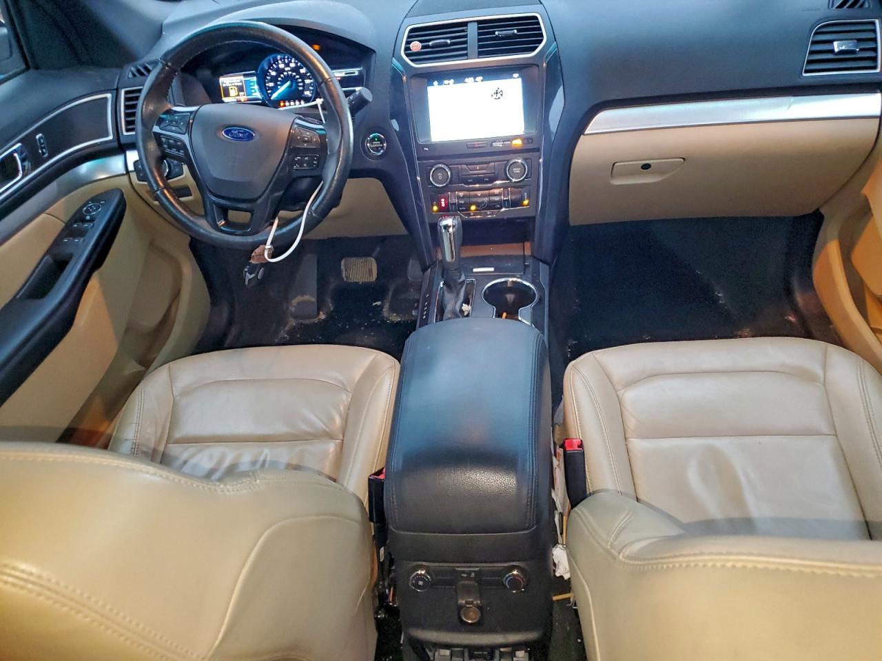 2017 FORD EXPLORER XLT photo 8