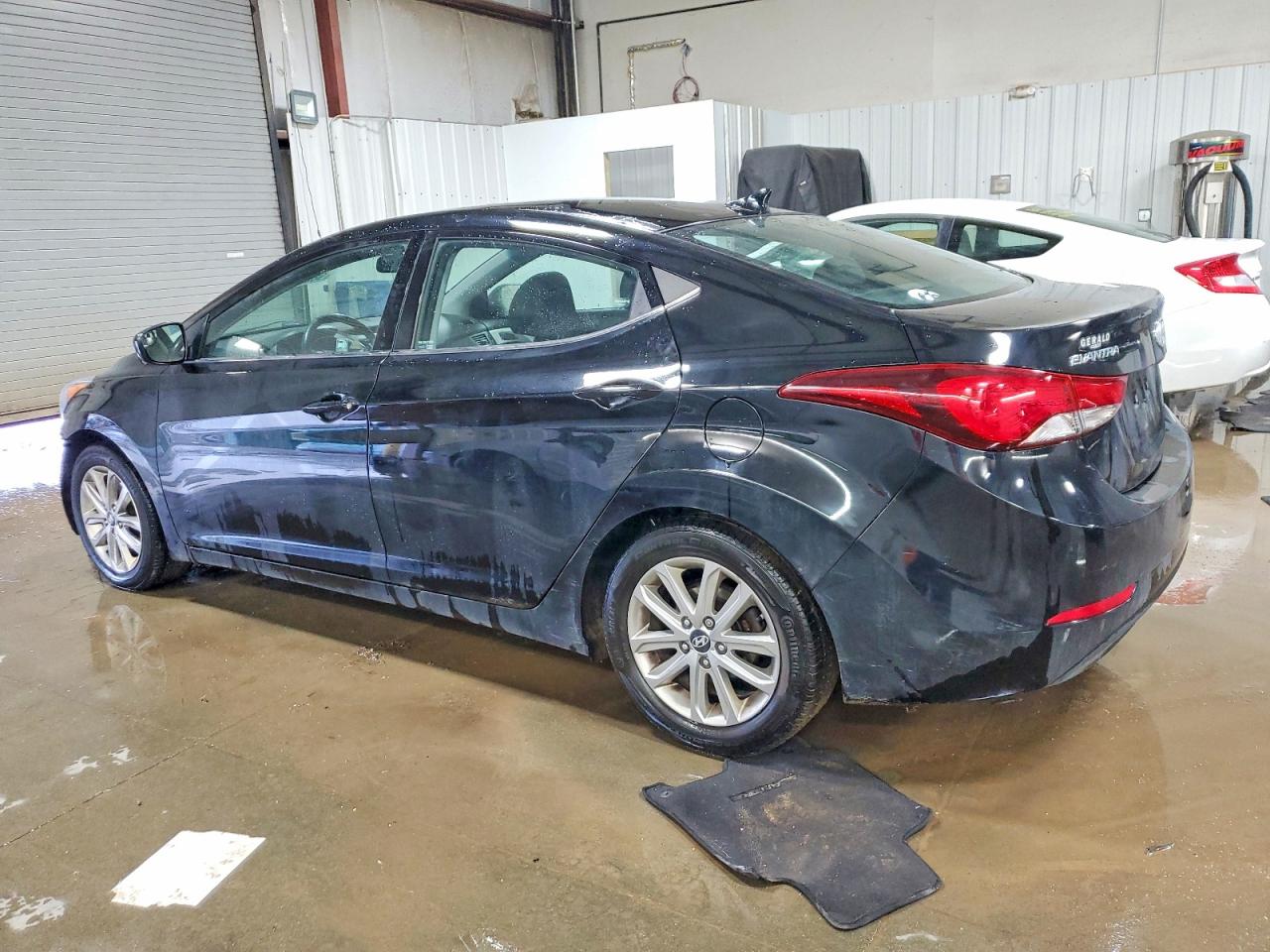 2015 HYUNDAI ELANTRA SE photo 2