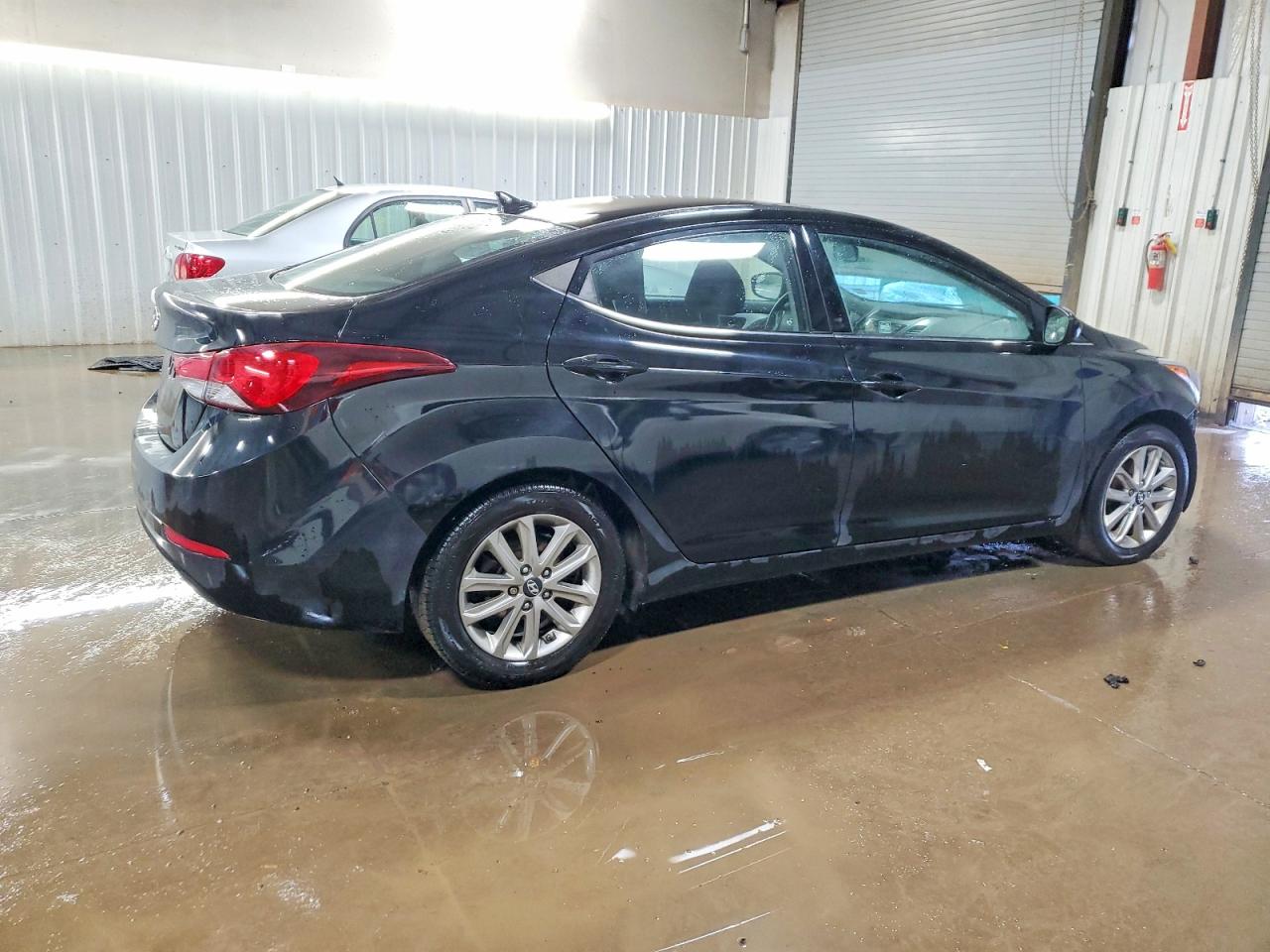 2015 HYUNDAI ELANTRA SE photo 3