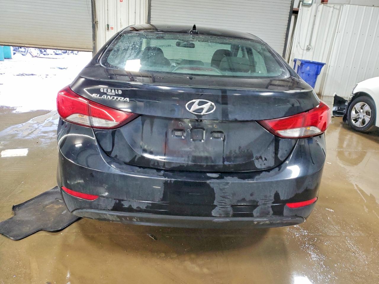 2015 HYUNDAI ELANTRA SE photo 6