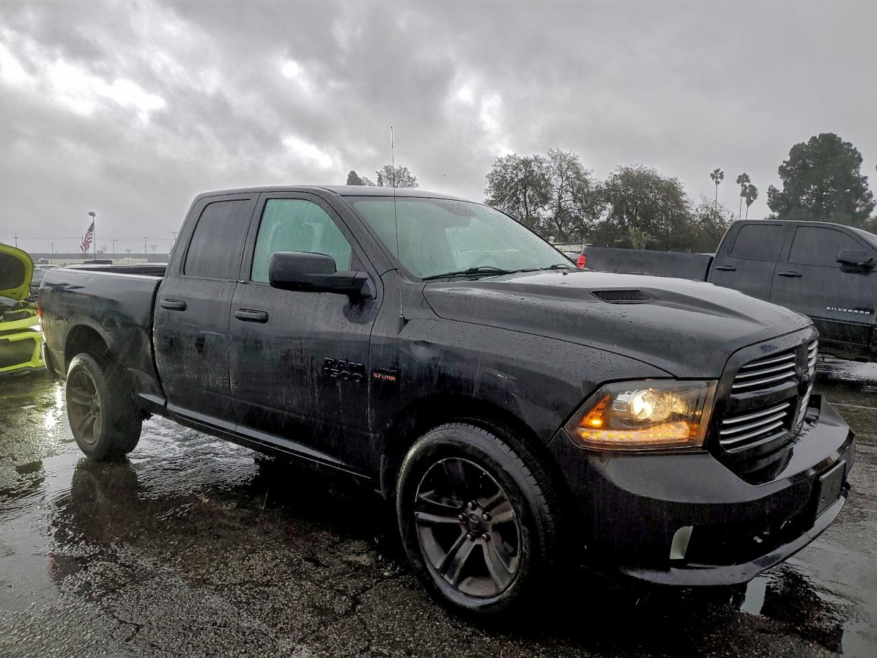 2017 RAM 1500 SPORT photo 4