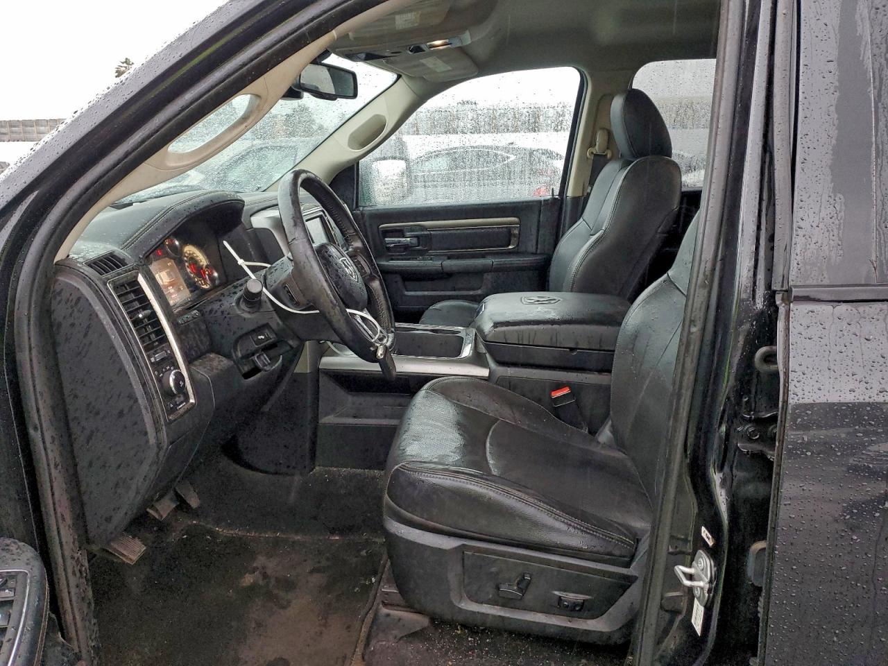 2017 RAM 1500 SPORT photo 7