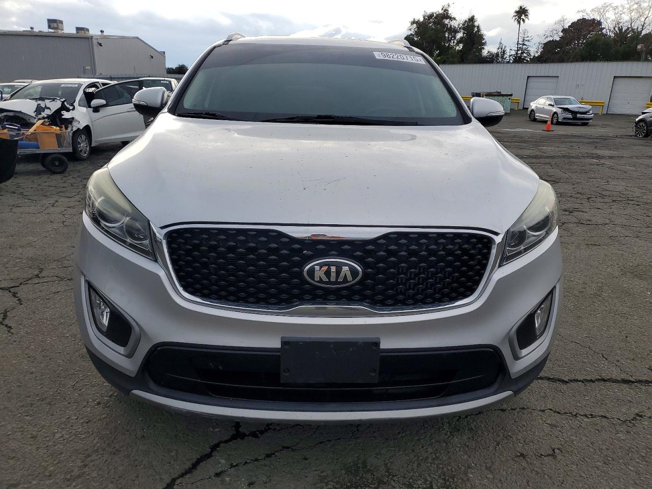 2017 KIA SORENTO EX photo 5