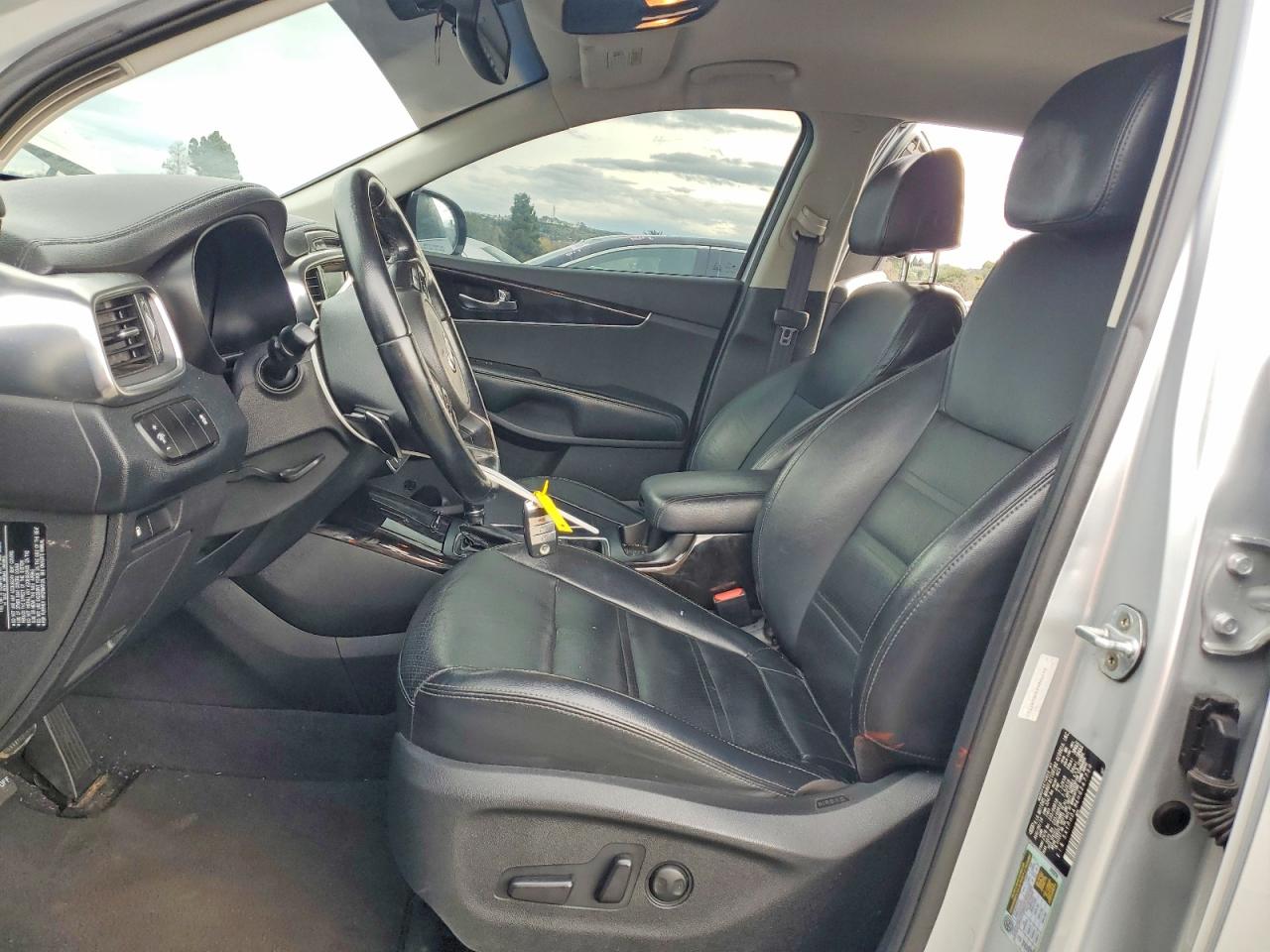 2017 KIA SORENTO EX photo 7