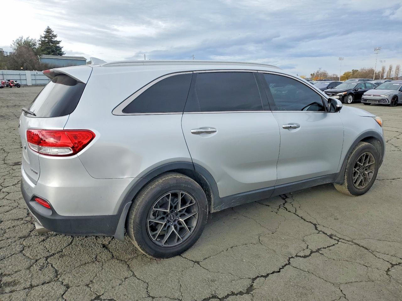 2017 KIA SORENTO EX photo 3