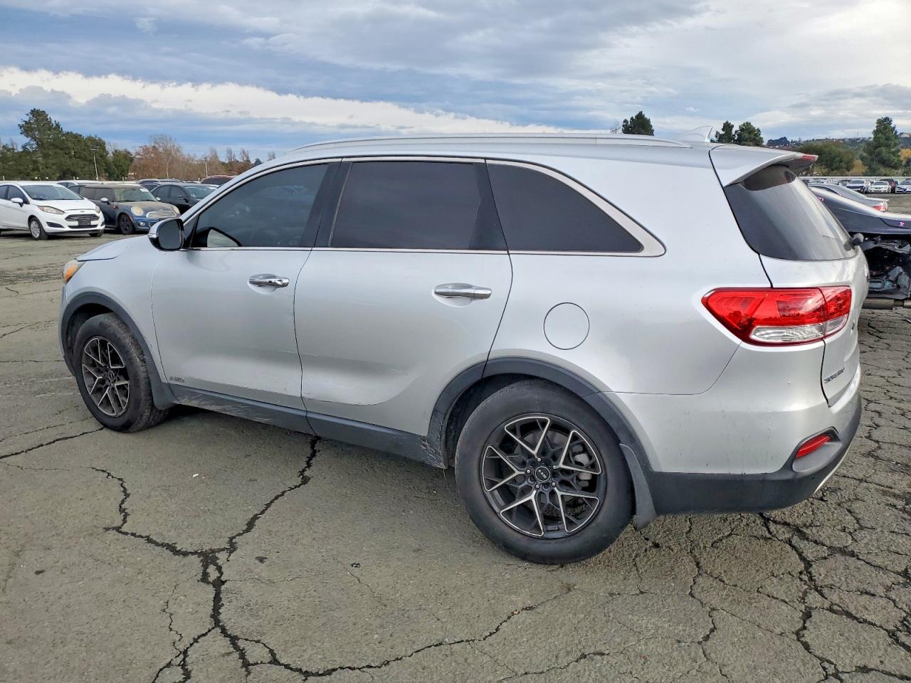 2017 KIA SORENTO EX photo 2